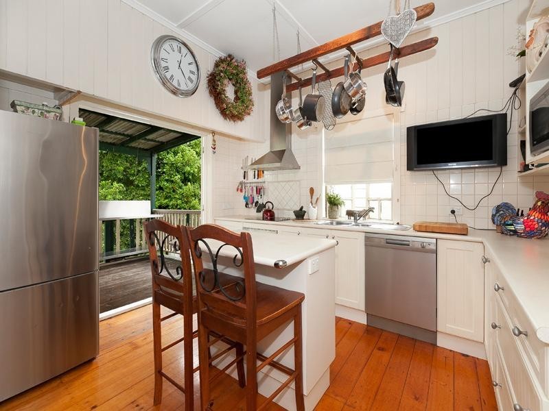 16 Allardyce Street, Graceville QLD 4075