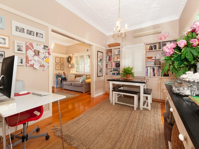 16 Allardyce Street, Graceville QLD 4075