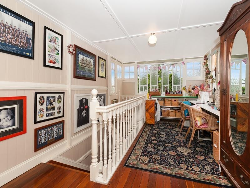 16 Allardyce Street, Graceville QLD 4075