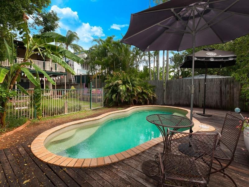 16 Allardyce Street, Graceville QLD 4075