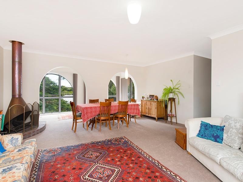 83 Nadine Street, Graceville QLD 4075