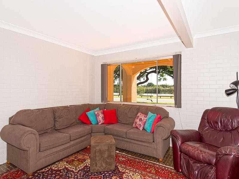 83 Nadine Street, Graceville QLD 4075