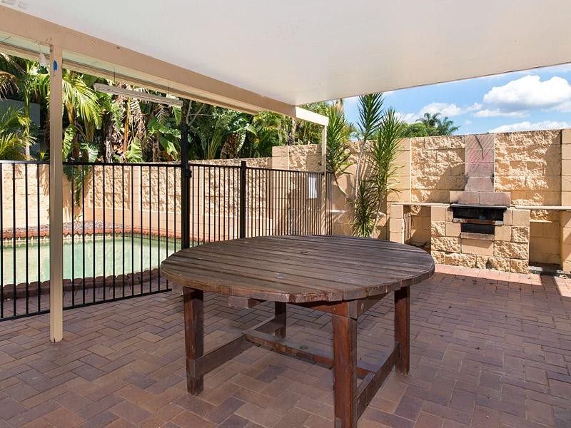 83 Nadine Street, Graceville QLD 4075