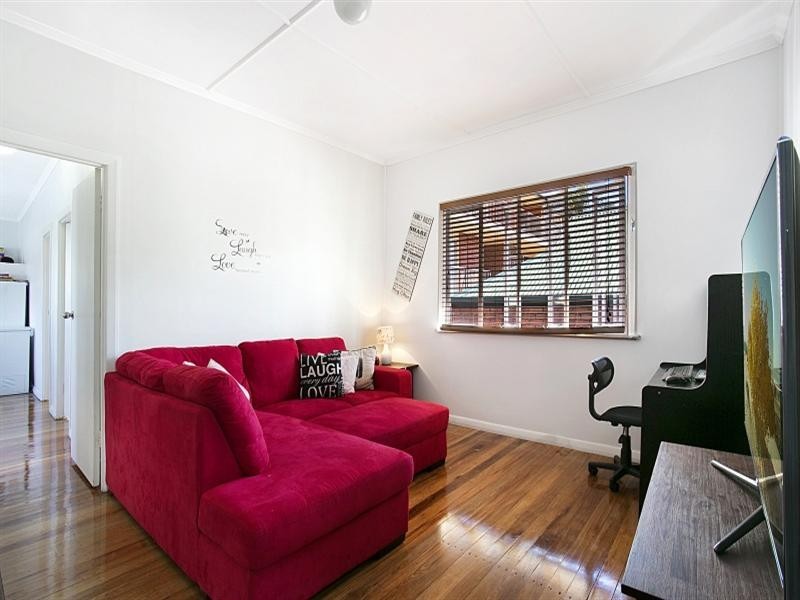 695 Oxley Road, Corinda QLD 4075