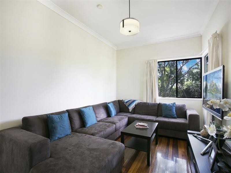 1 Coleman Street, Graceville QLD 4075