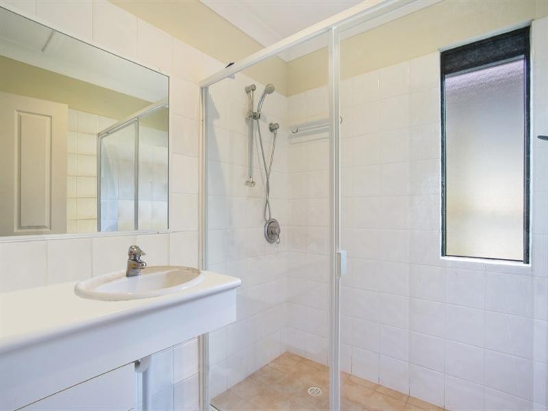 1 Coleman Street, Graceville QLD 4075