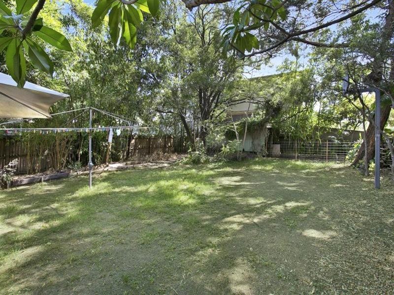 1 Coleman Street, Graceville QLD 4075