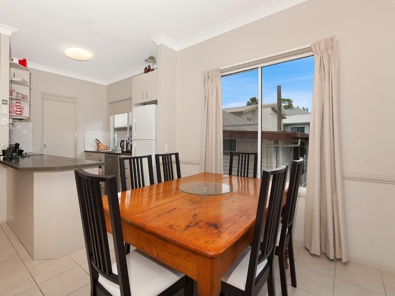 134 Central Avenue, Sherwood QLD 4075