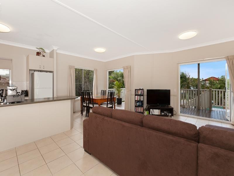 134 Central Avenue, Sherwood QLD 4075