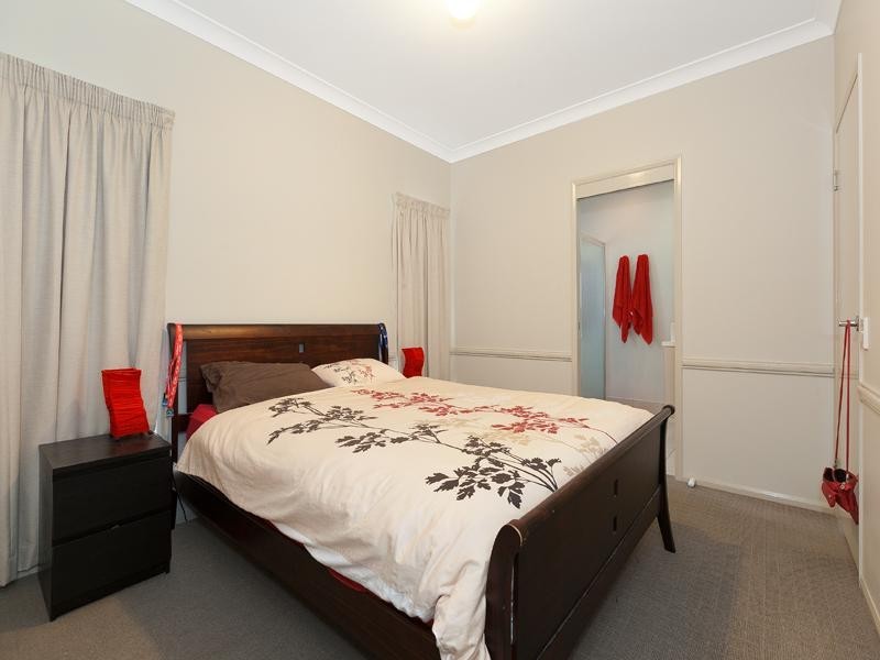 134 Central Avenue, Sherwood QLD 4075