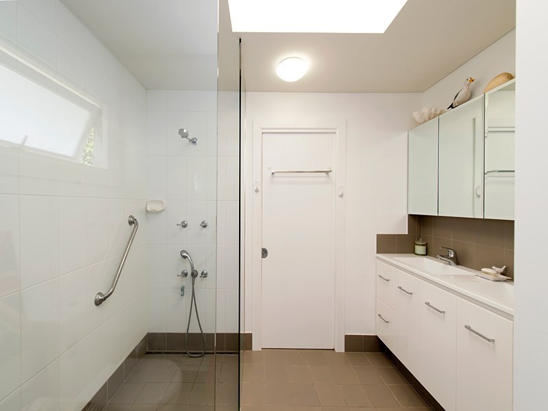 2 Teesdale Street, Corinda QLD 4075