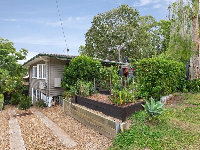 2 Teesdale Street, Corinda QLD 4075