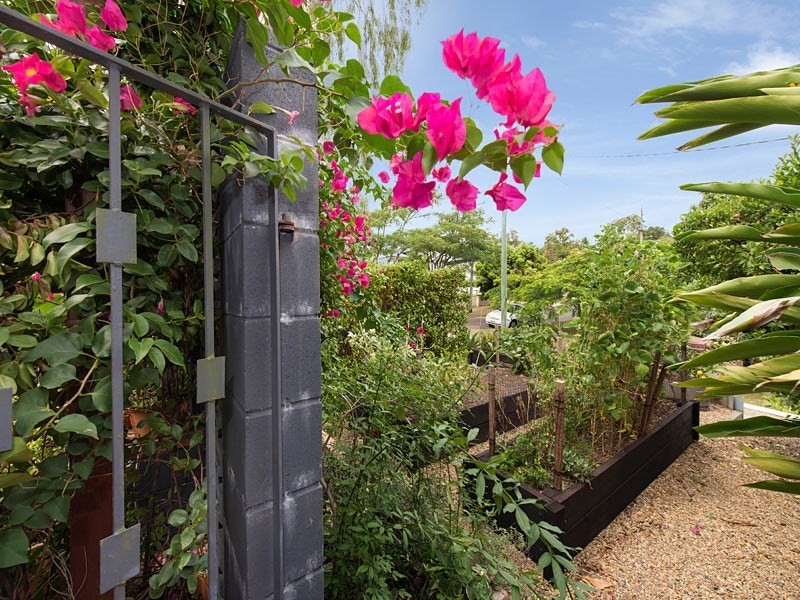 2 Teesdale Street, Corinda QLD 4075