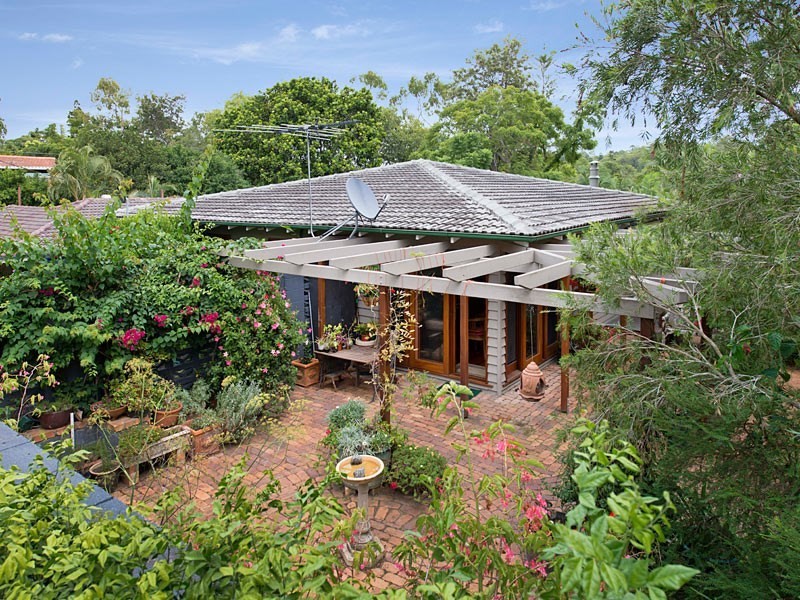 2 Teesdale Street, Corinda QLD 4075