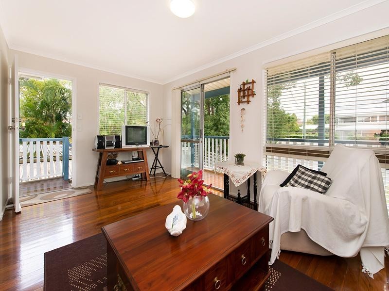 132 Gray Avenue, Corinda QLD 4075