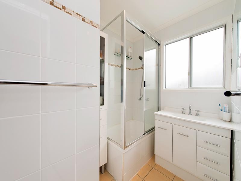 132 Gray Avenue, Corinda QLD 4075