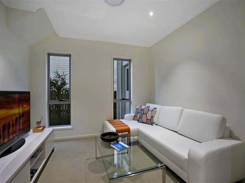 45 Blackwood Street, Sherwood QLD 4075