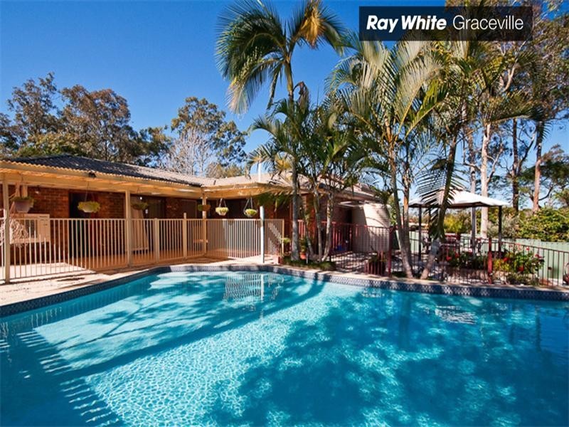 24 Macfarlane Street, Riverhills QLD 4074