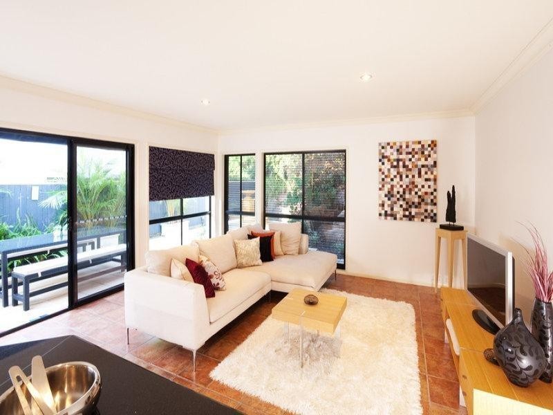 66 Robertson Street, Sherwood QLD 4075