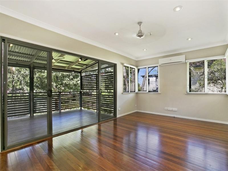 23 Johnstone Street, Sherwood QLD 4075