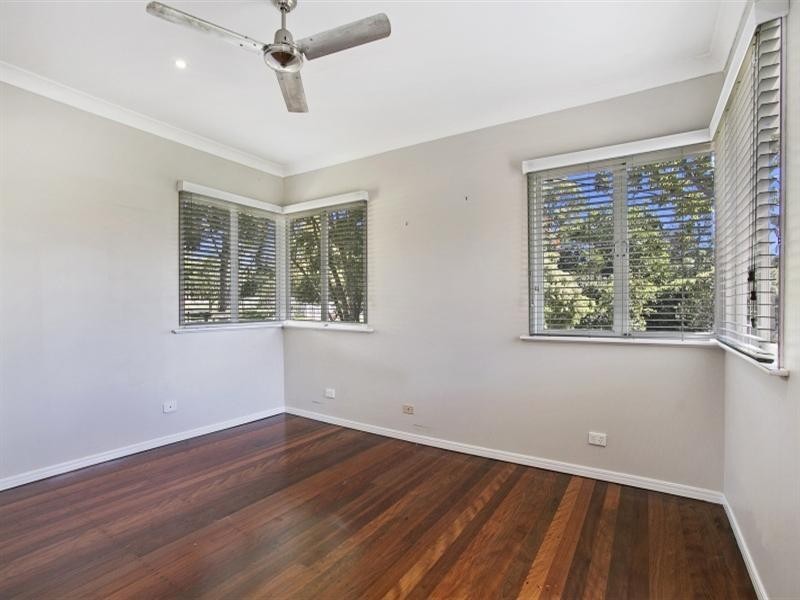 23 Johnstone Street, Sherwood QLD 4075