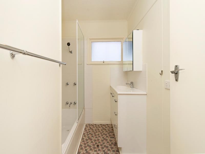 78 Strong Avenue, Graceville QLD 4075