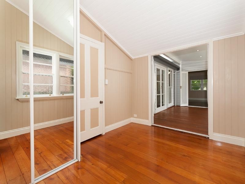 38 Graceville Avenue, Graceville QLD 4075