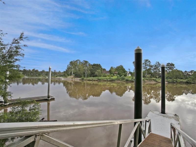 227 Dewar Terrace, Corinda QLD 4075