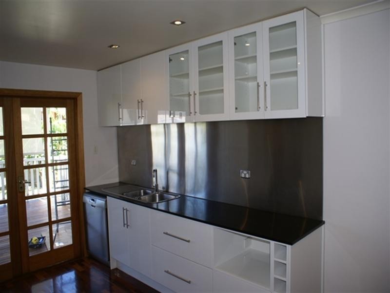 87 Graceville Avenue, Graceville QLD 4075