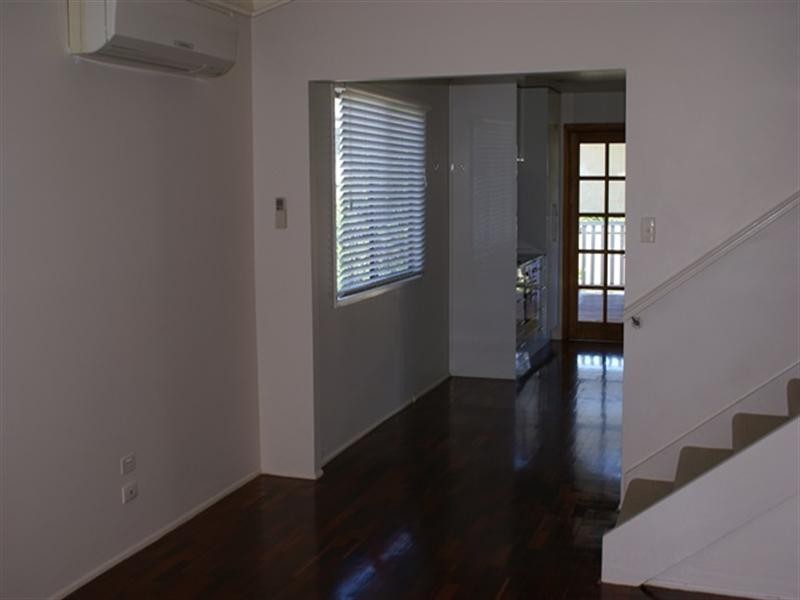 87 Graceville Avenue, Graceville QLD 4075