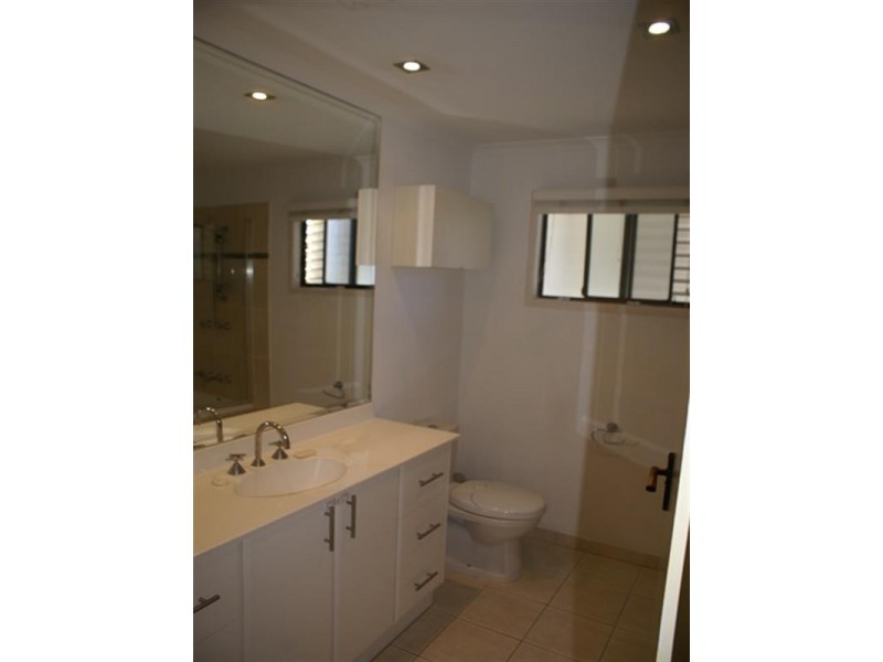 87 Graceville Avenue, Graceville QLD 4075