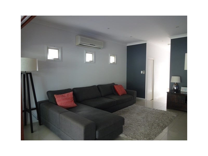 19 Collins Street, Corinda QLD 4075