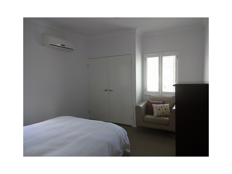 19 Collins Street, Corinda QLD 4075