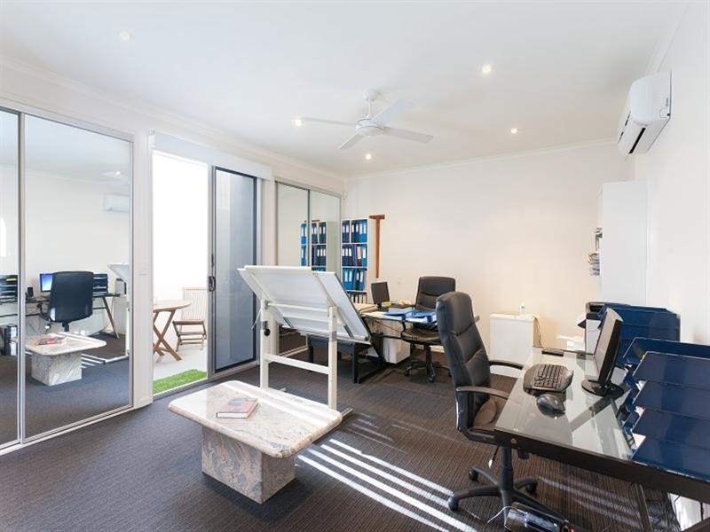 30 Teesdale Street, Corinda QLD 4075