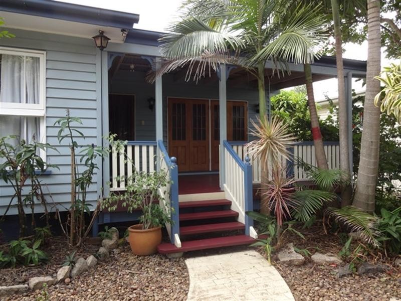 126 Strong Avenue, Graceville QLD 4075