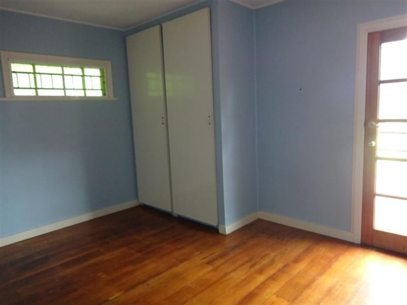 126 Strong Avenue, Graceville QLD 4075