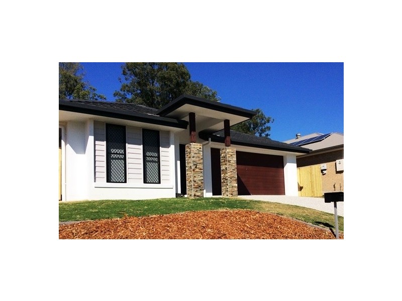 11 Pamphlett Street, Oxley QLD 4075