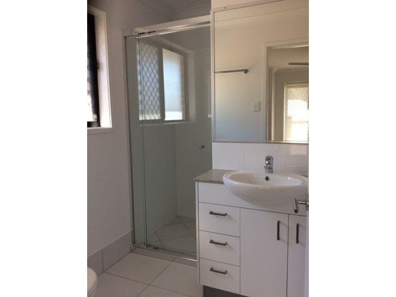 11 Pamphlett Street, Oxley QLD 4075