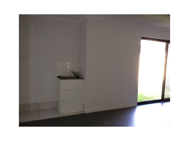 11 Pamphlett Street, Oxley QLD 4075