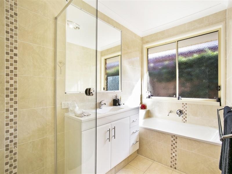 36 Chapman Place, Oxley QLD 4075