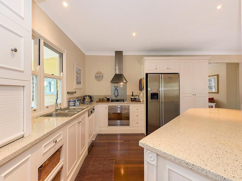 6 Ruskin Street, Taringa QLD 4068