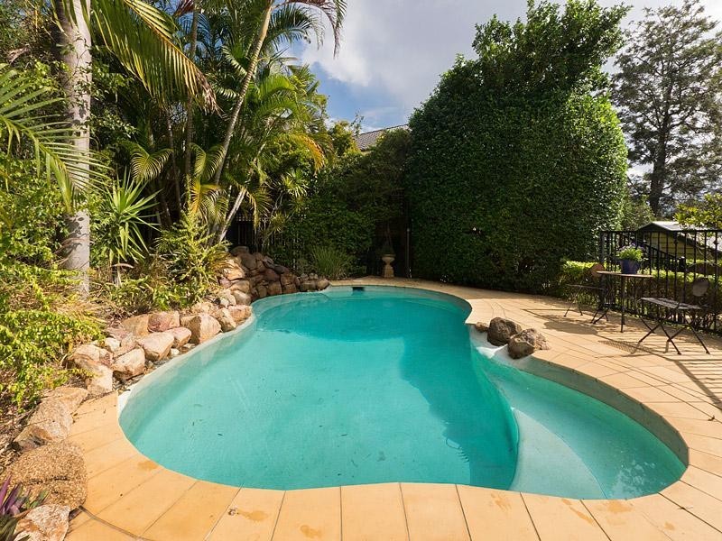 6 Ruskin Street, Taringa QLD 4068