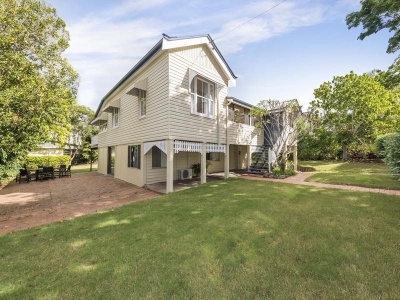 237 Verney Road East, Graceville QLD 4075