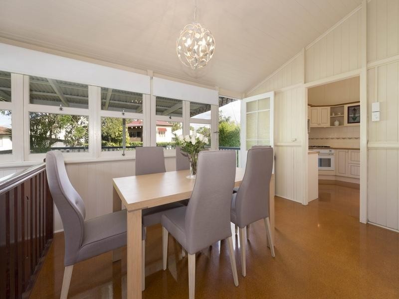 237 Verney Road East, Graceville QLD 4075