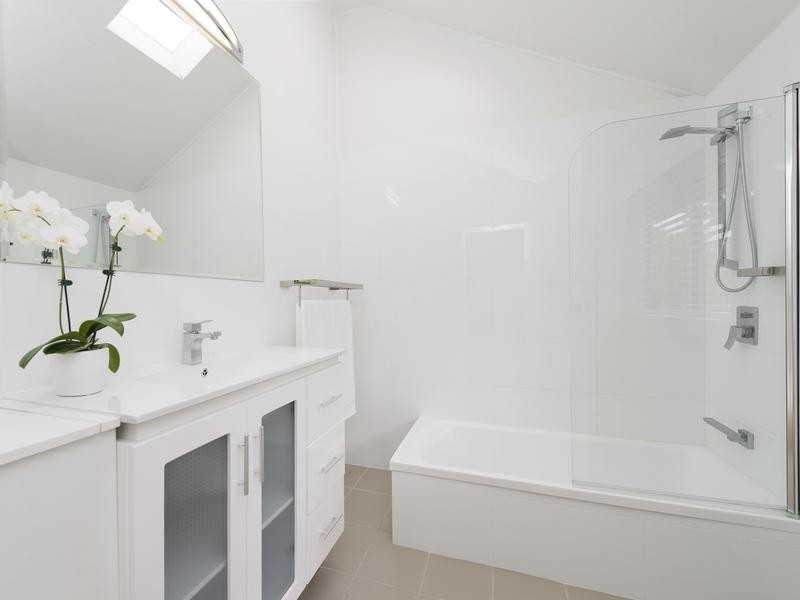 237 Verney Road East, Graceville QLD 4075