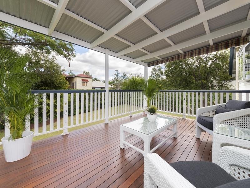 237 Verney Road East, Graceville QLD 4075