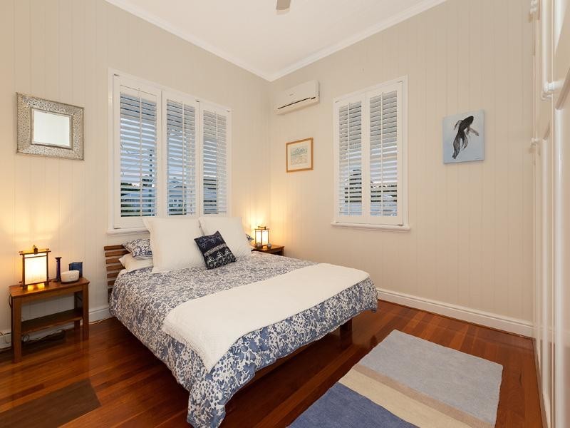 15 Mortlake Road, Graceville QLD 4075