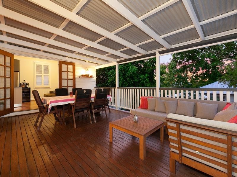 15 Mortlake Road, Graceville QLD 4075