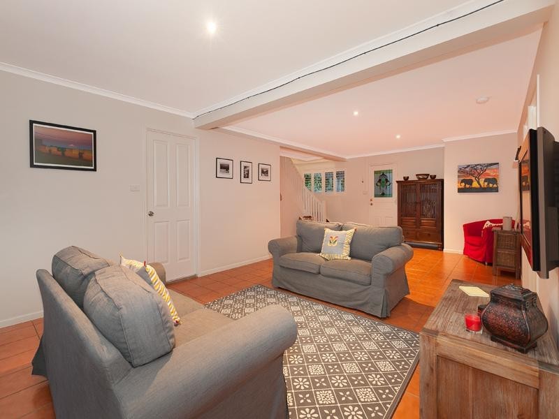 15 Mortlake Road, Graceville QLD 4075