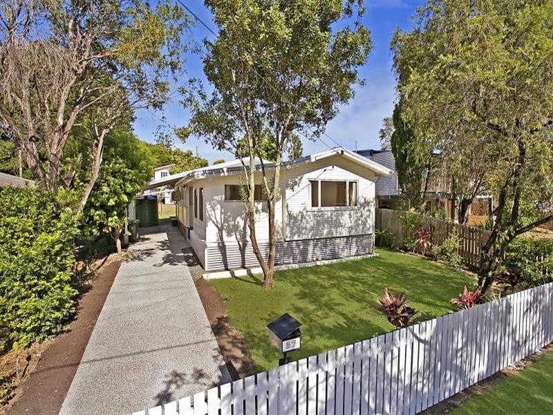 37 Lawson Street, Oxley QLD 4075